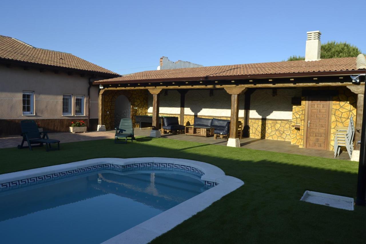 El Capricho De Los Carrascos Juarros de Voltoya ภายนอก รูปภาพ