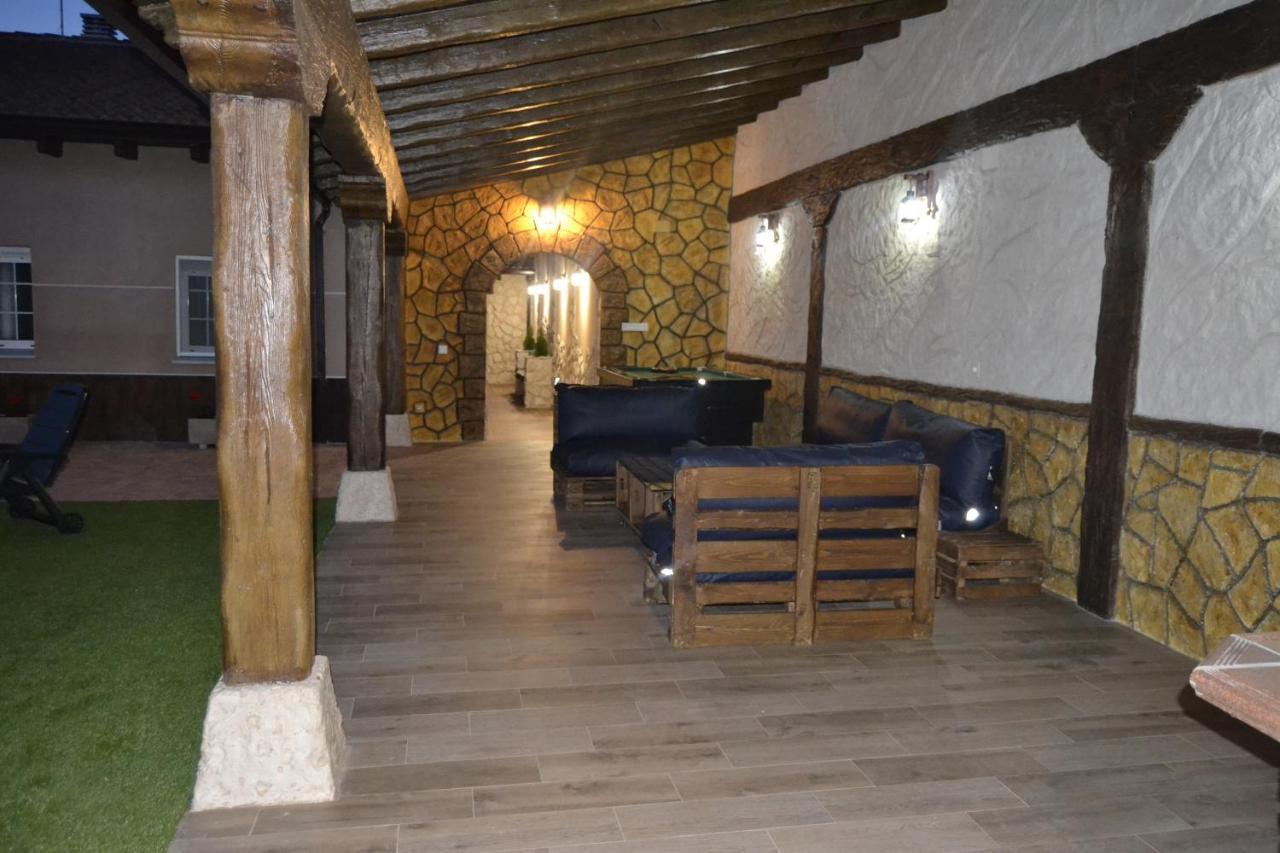 El Capricho De Los Carrascos Juarros de Voltoya ภายนอก รูปภาพ